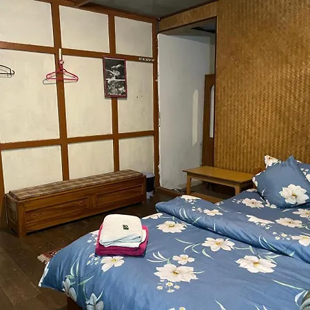 Daragaon Retreat Apartment Pelling Exterior photo