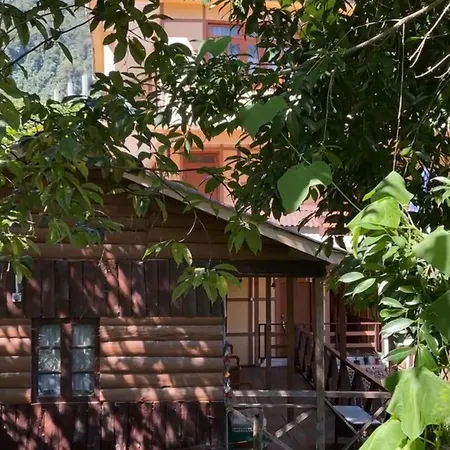 Daragaon Retreat Apartment Pelling Exterior photo