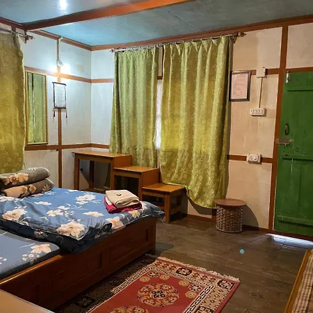Daragaon Retreat Apartment Pelling Exterior photo