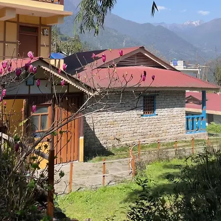 Daragaon Retreat Apartment Pelling Exterior photo