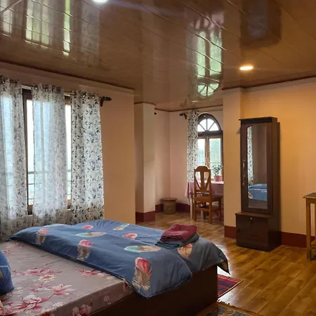 Daragaon Retreat Apartment Pelling Exterior photo