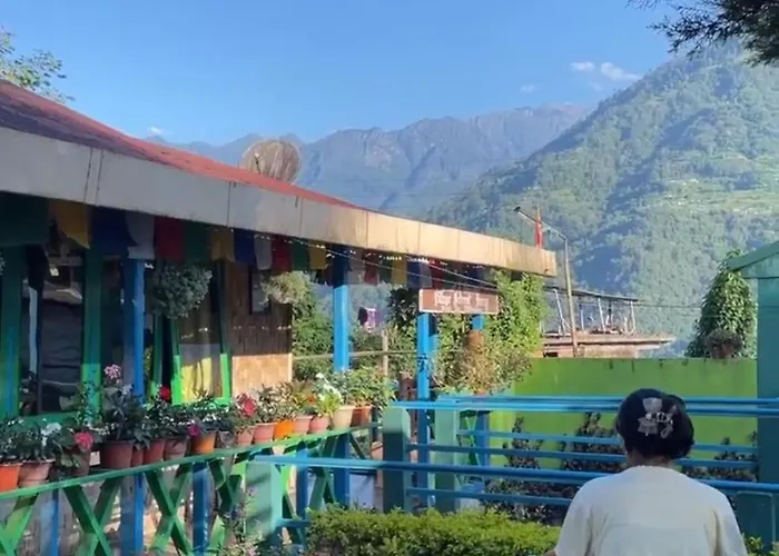 Daragaon Retreat