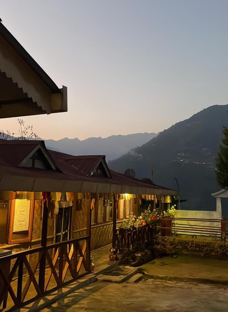 Daragaon Retreat